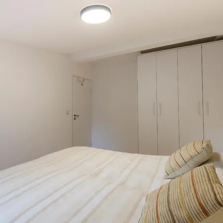 New Luxury In Old Town With Free Garage Διαμέρισμα *